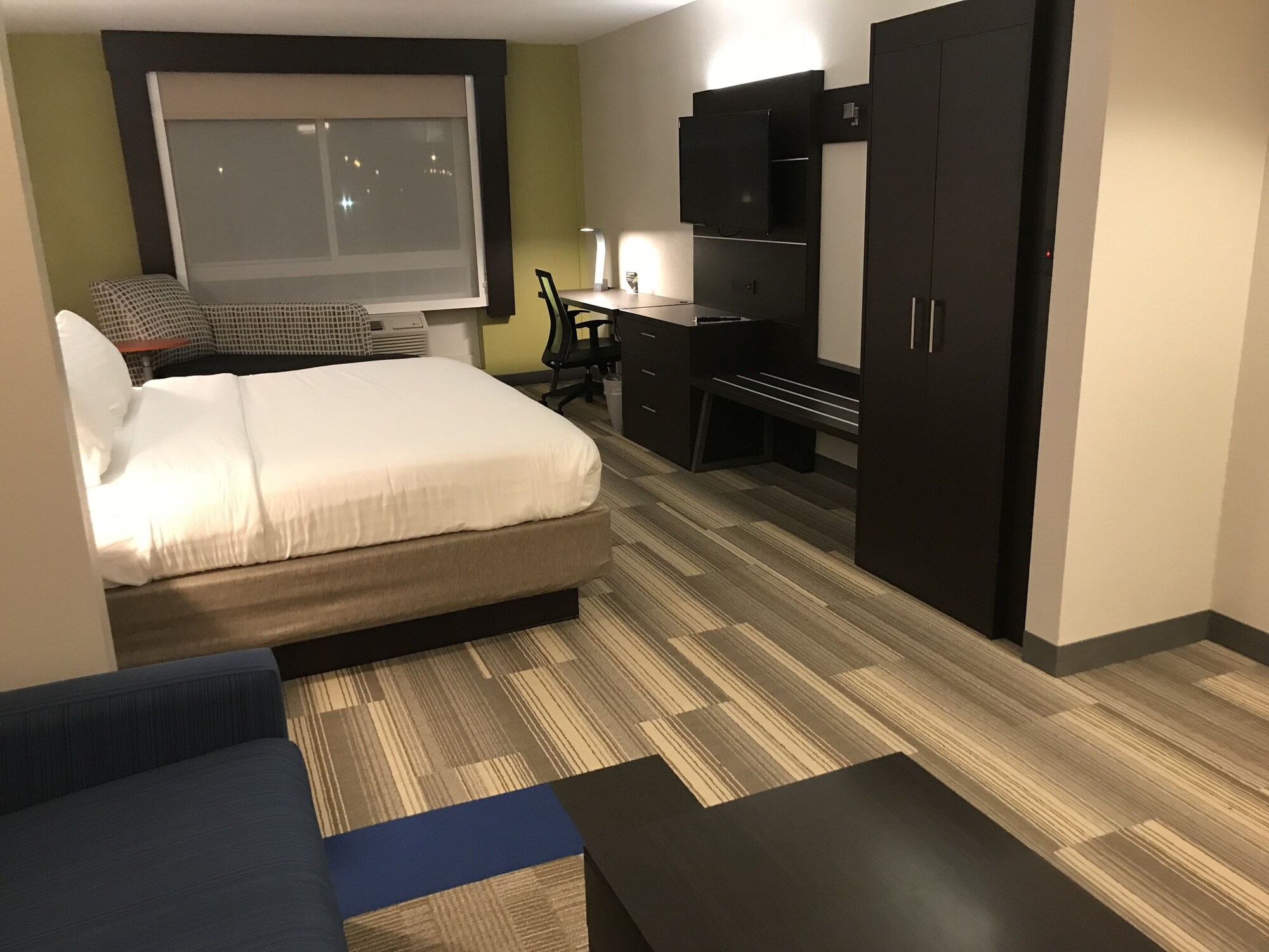 holiday inn express hotel and suites canton by ihg