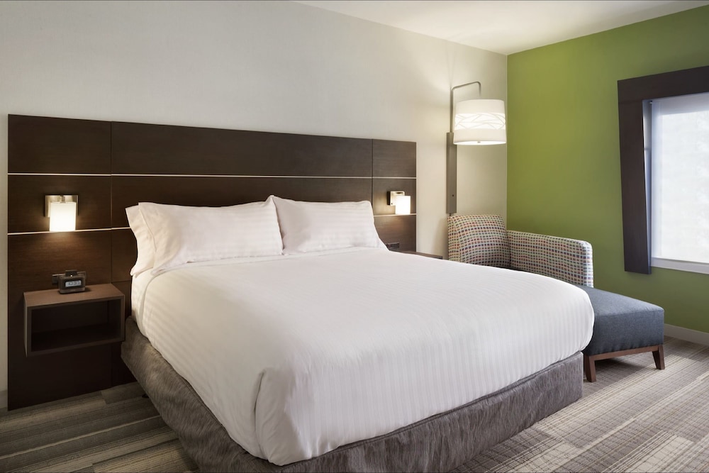 holiday inn express hotel and suites canton by ihg