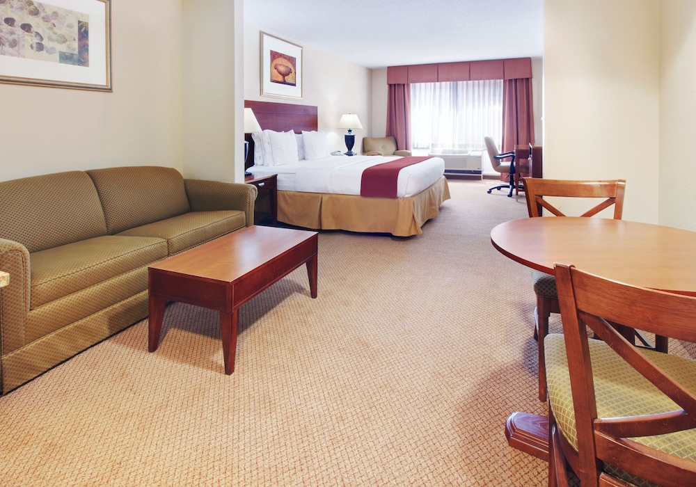 holiday inn express hotel and suites canton by ihg