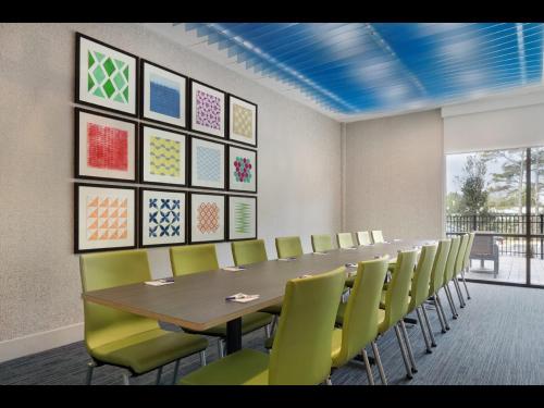 holiday inn express hotel and suites canton by ihg