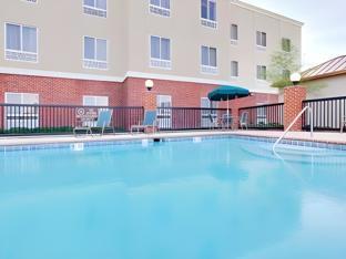 holiday inn express hotel and suites canton by ihg