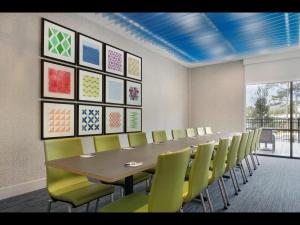 holiday inn express hotel and suites canton by ihg