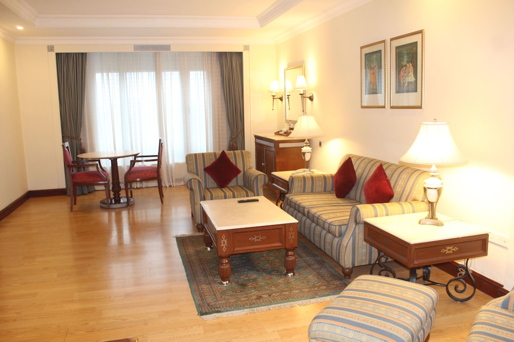 welcomhotel by itc hotels cathedral road chennai