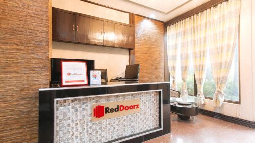 reddoorz plus canley residential