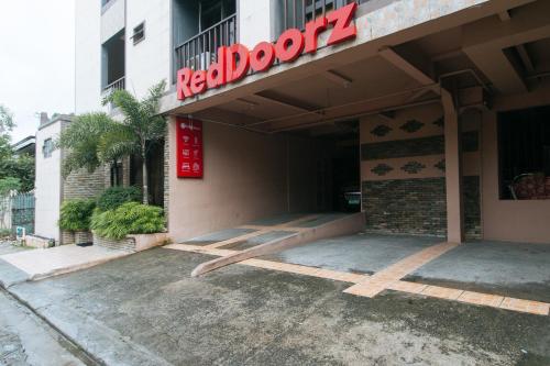 reddoorz plus canley residential