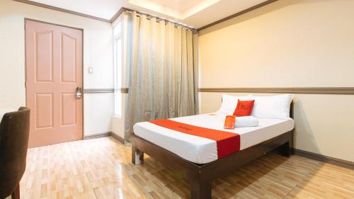 reddoorz plus canley residential