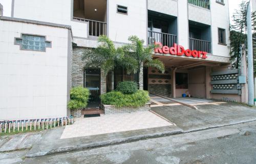reddoorz plus canley residential