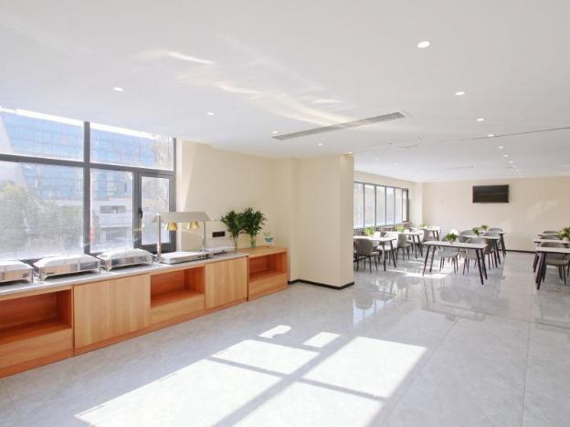 greentree inn express zhangjiagang hexing town shazhou professional institue of technology