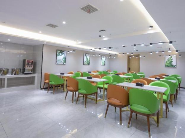 greentree inn shangqiu beihai road south railway s