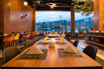 parkside gayo petro hotel