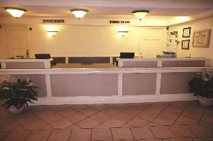 super 8 by wyndham austin south i 35