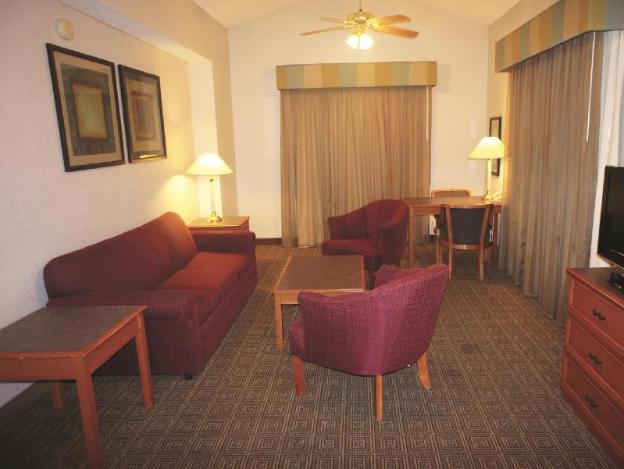 super 8 by wyndham austin south i 35