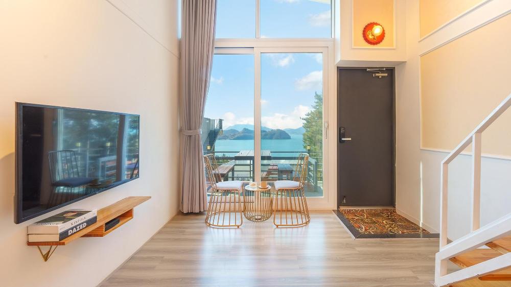 yeosu yegreena pension