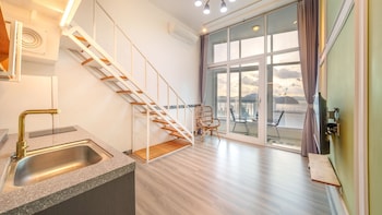 yeosu yegreena pension