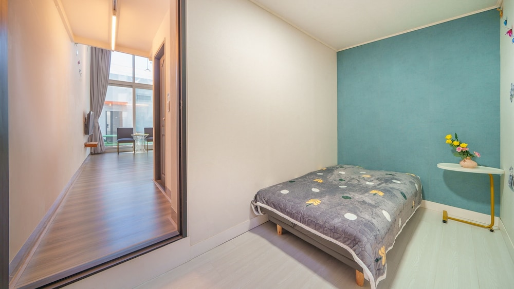 yeosu yegreena pension