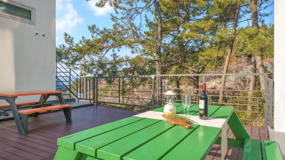 yeosu yegreena pension