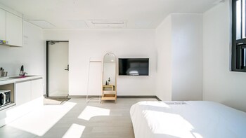 yeosu nangmanstay pension
