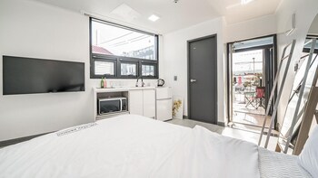 yeosu nangmanstay pension