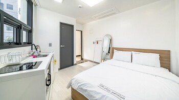yeosu nangmanstay pension