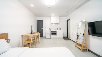 yeosu nangmanstay pension