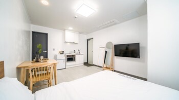 yeosu nangmanstay pension