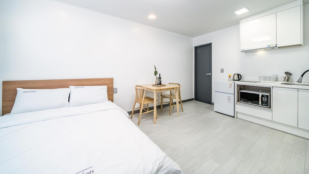 yeosu nangmanstay pension