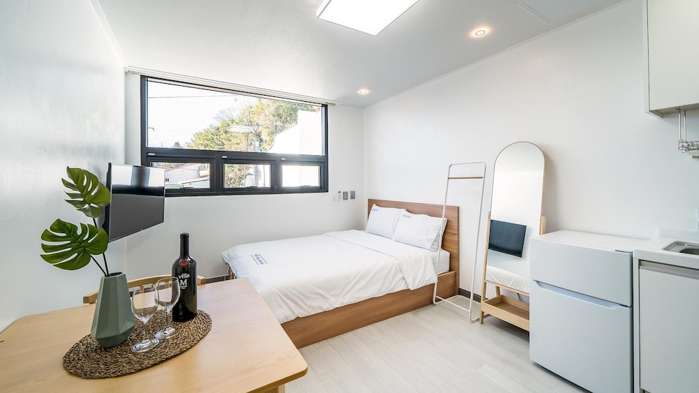 yeosu nangmanstay pension