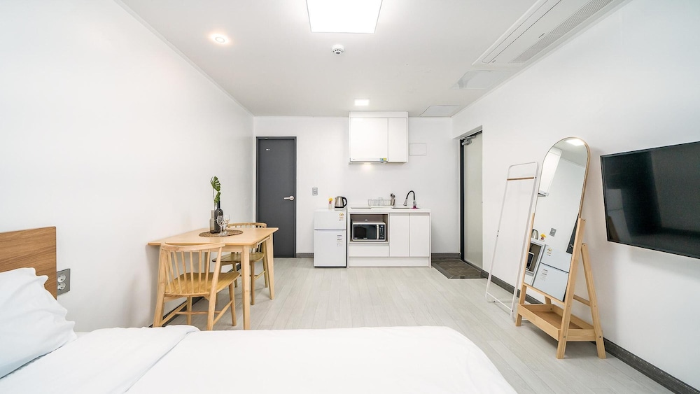 yeosu nangmanstay pension