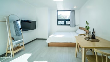 yeosu nangmanstay pension