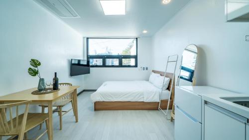 yeosu nangmanstay pension