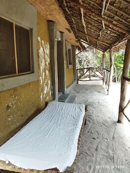 mida creek eco camp eco lodge