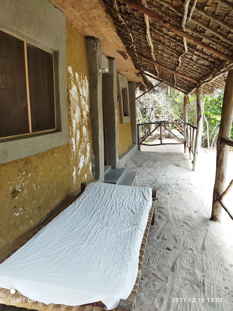 mida creek eco camp eco lodge