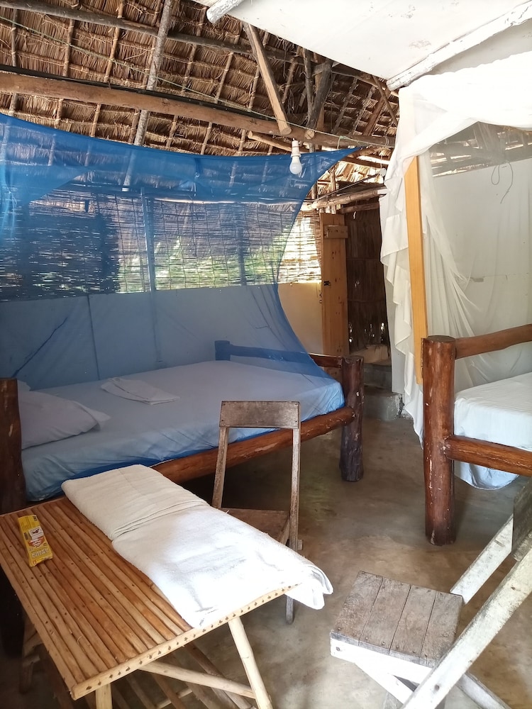 mida creek eco camp eco lodge