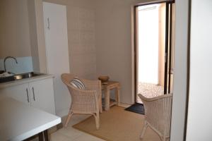 caulfield self catering