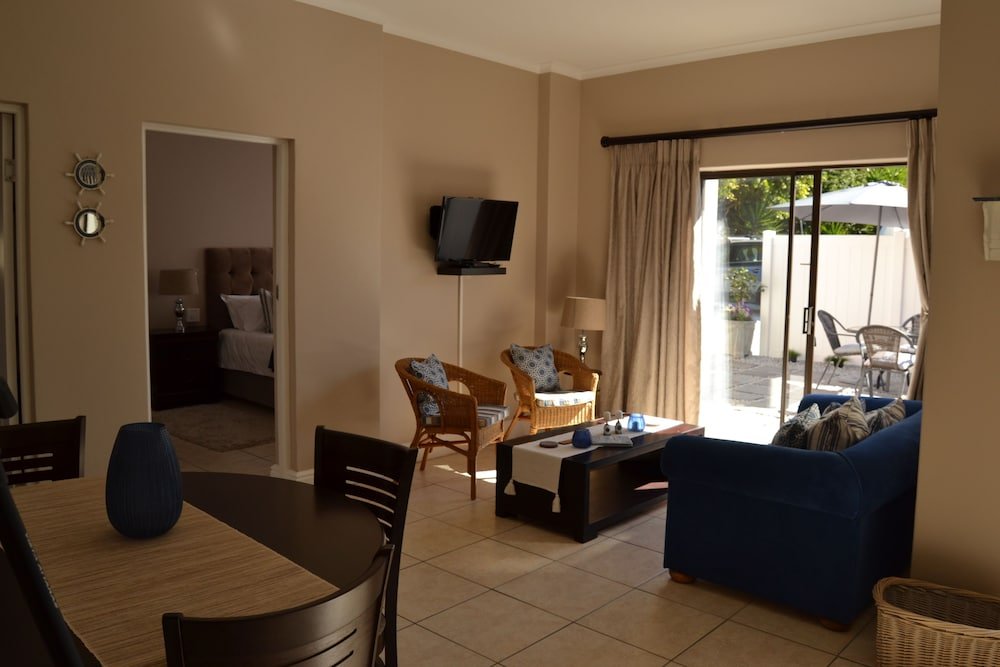 caulfield self catering