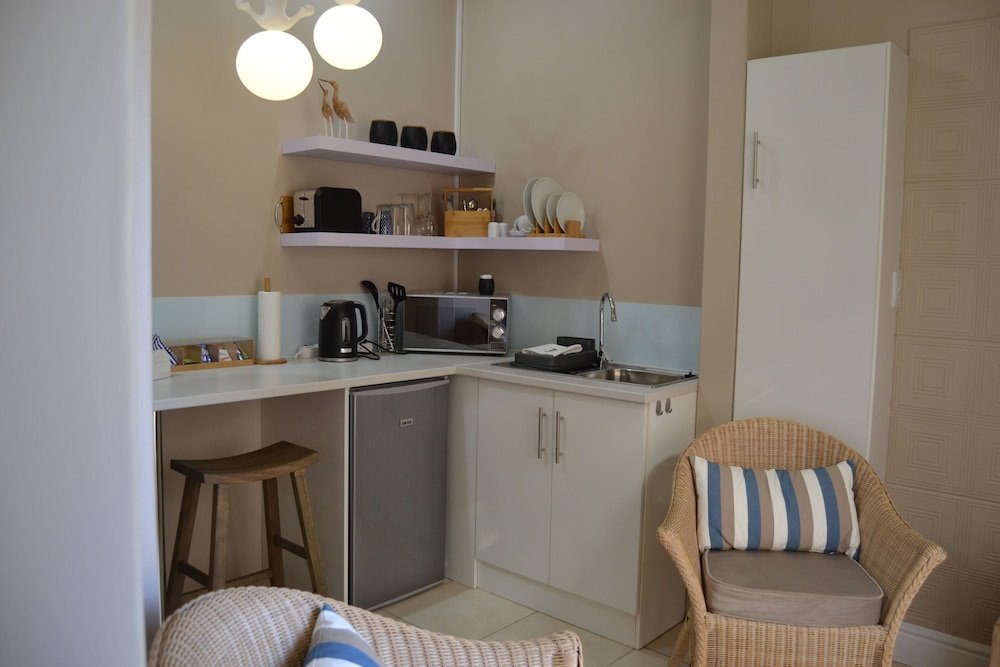 caulfield self catering
