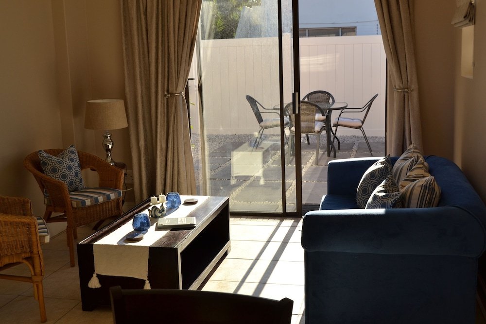 caulfield self catering