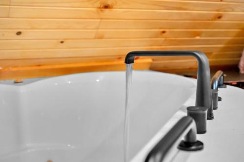 creekwalk inn and cabins