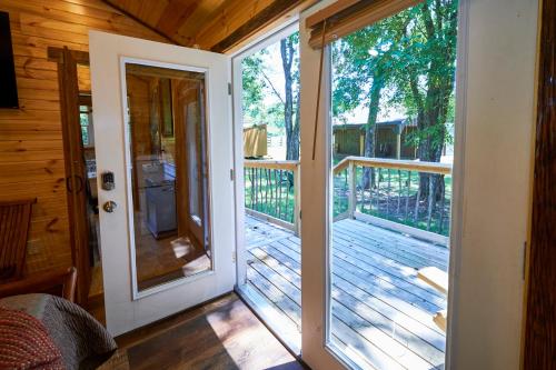 creekwalk inn and cabins