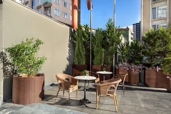 nish suite atasehir