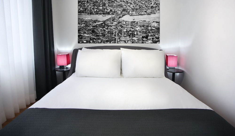 nish suite atasehir