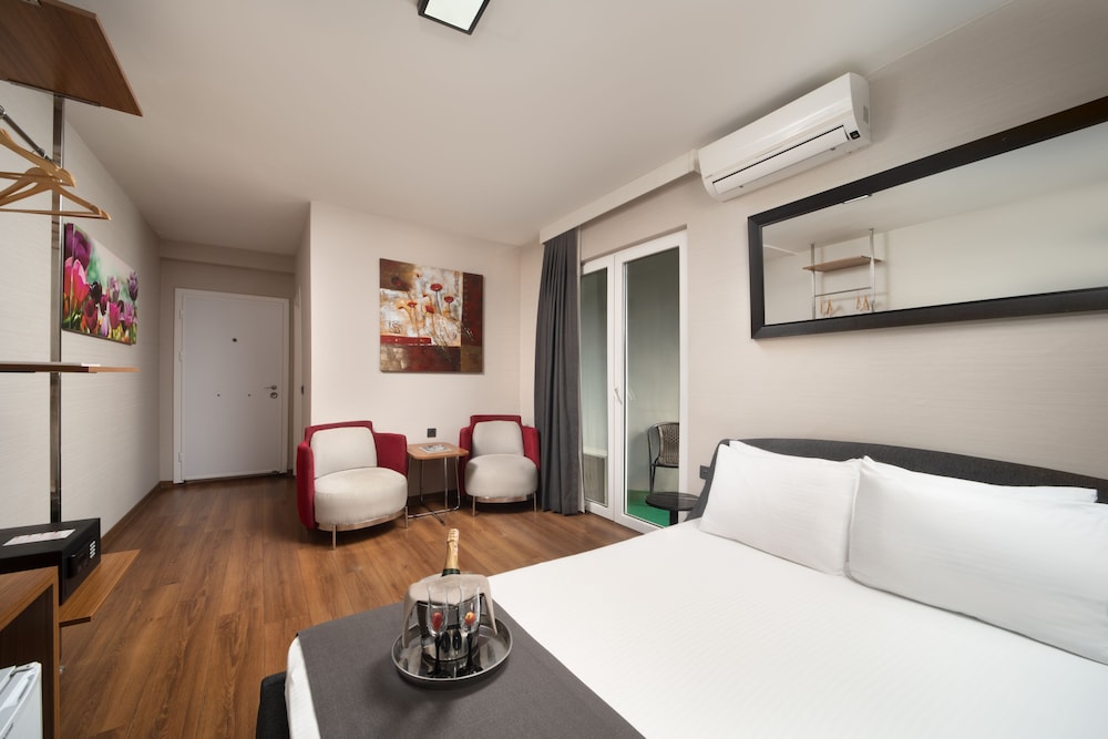 nish suite atasehir