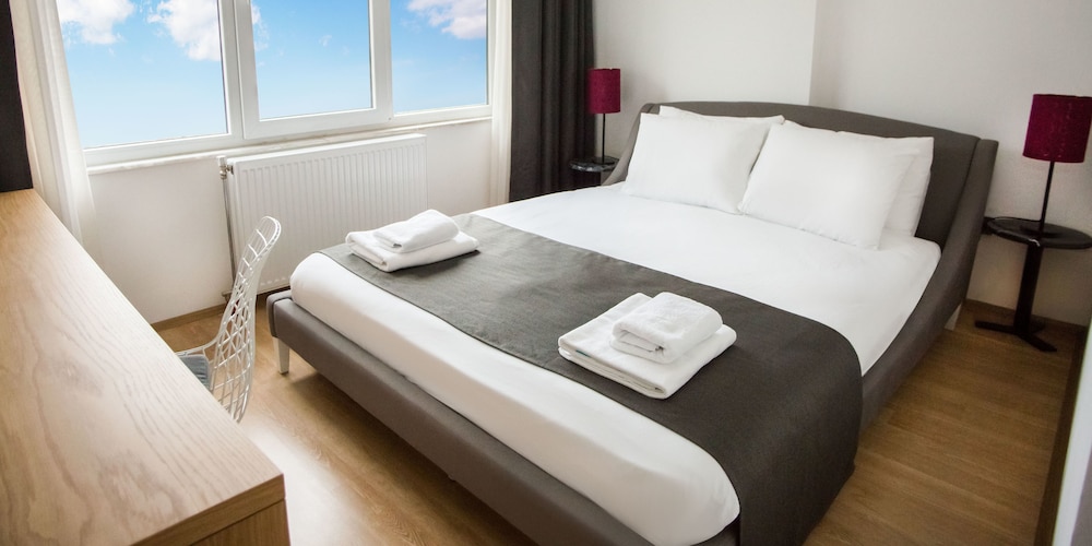 nish suite atasehir