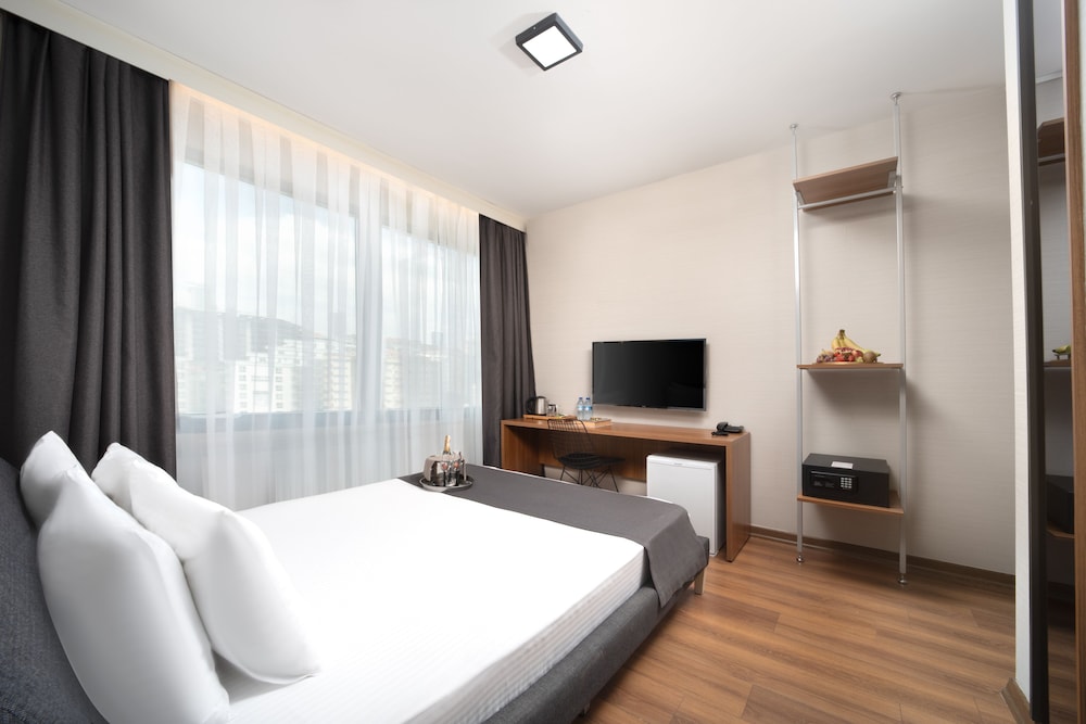 nish suite atasehir