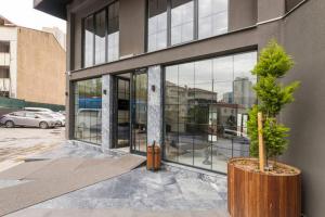 nish suite atasehir