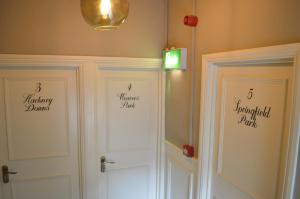 the crown pub and guesthouse