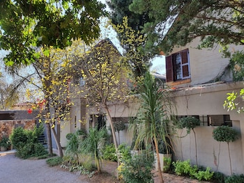 waterhouse guest lodges 202 lawley street