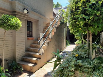 waterhouse guest lodges 202 lawley street