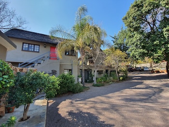 waterhouse guest lodges 202 lawley street