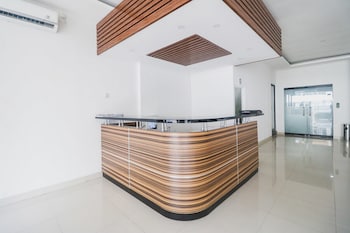 Reddoorz Plus Near Living Plaza Jababeka,Cikarang>>Bekasi,2.5 star